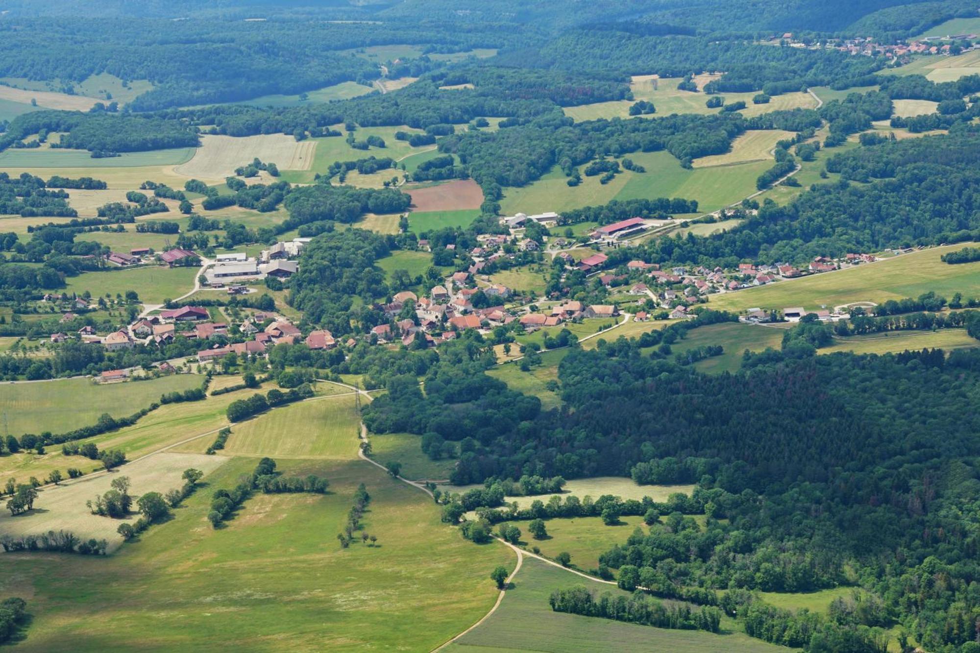 Le Champ Des Lys Amancey Exterior foto