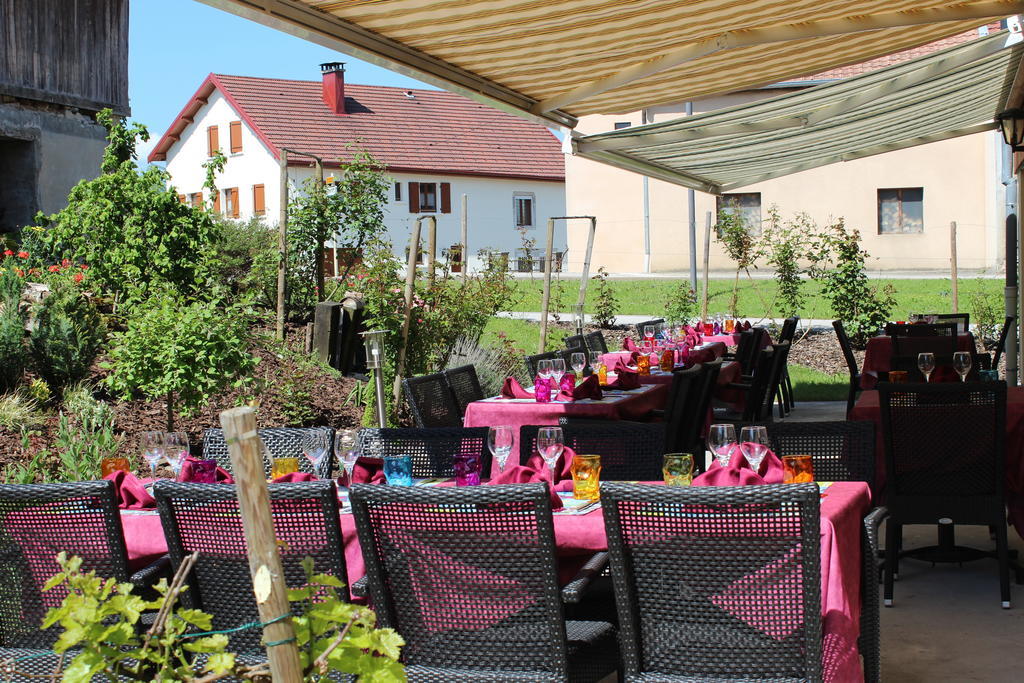 Le Champ Des Lys Amancey Exterior foto