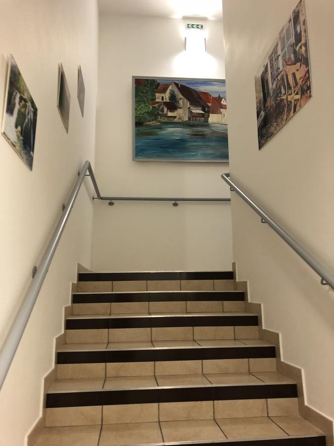 Le Champ Des Lys Amancey Exterior foto